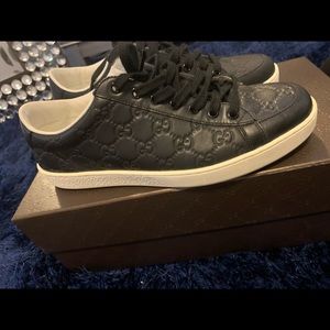 Gucci sneakers US 8 UK 71/2